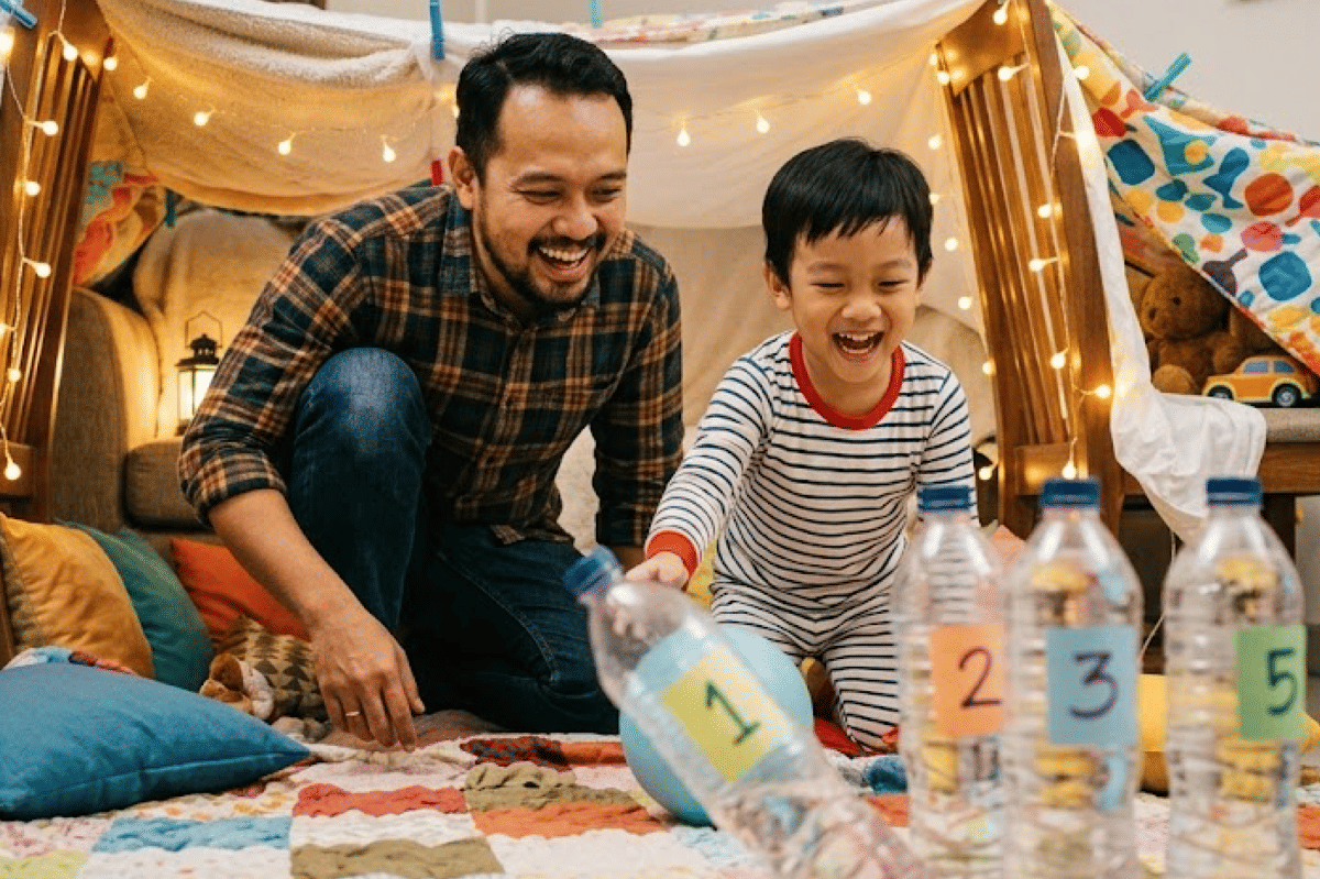 Mengubah botol bekas menjadi bowling yang bisa dimainkan