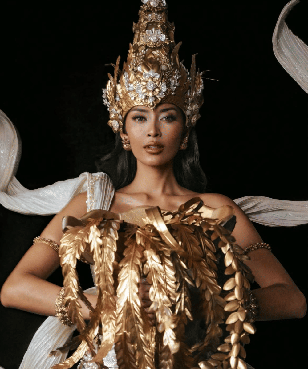 Mahkota megah karya Rinaldy Yunardi