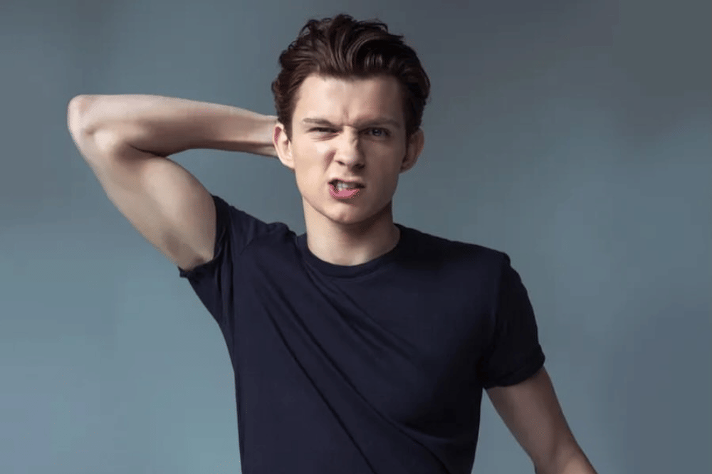 Bukan Hanya Spider-Man, 6 Film Romantis yang Dibintangi Tom Holland
