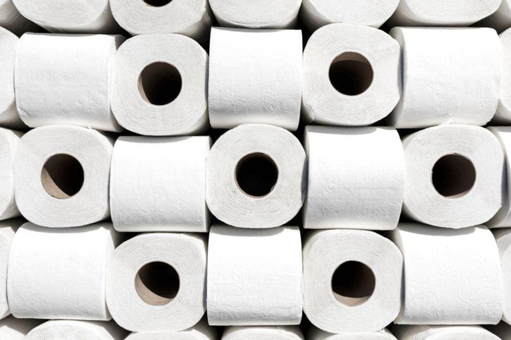 7 Cara Menghilangkan Noda Minyak di Karpet
