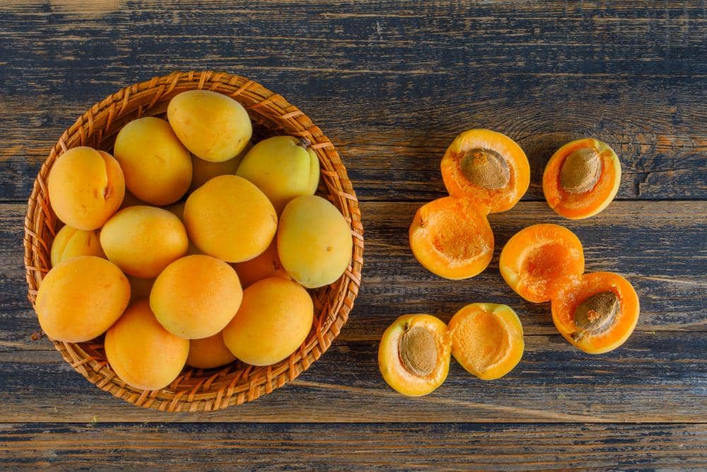 Buah yang sebaiknya diberikan pada bayi saat cuaca panas 