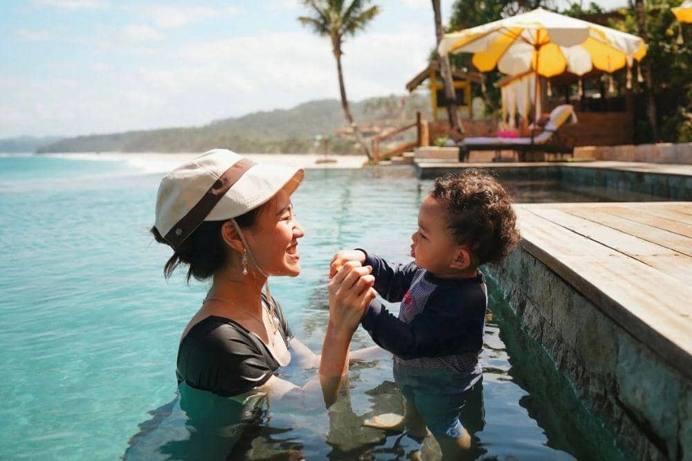 Foto Arash anak Thariq Halilintar liburan ke Nihi Sumba 5