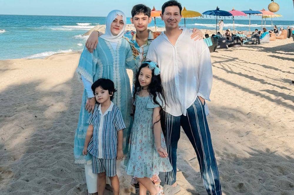 Cara Sonny Septian menikmati momen bersama anak 3