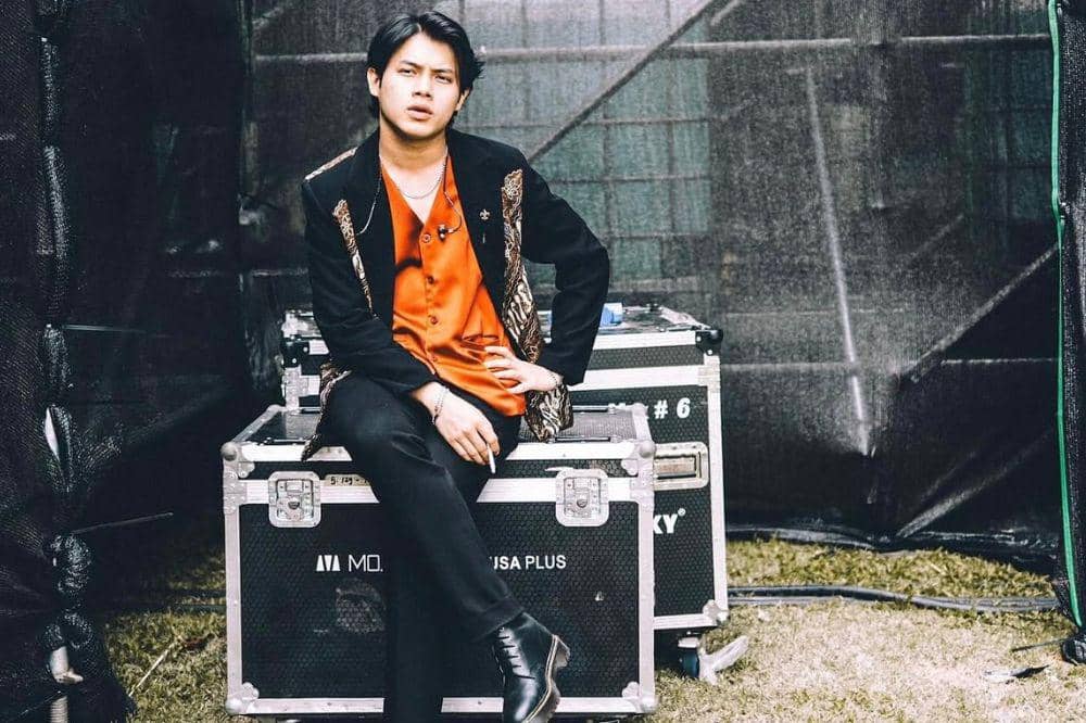 Lirik lagu 'Februari' Rony Parulian 1