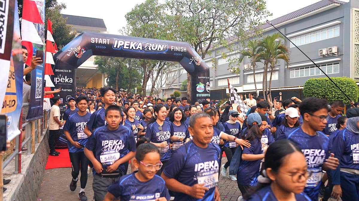 Bawa Gaya Hidup Sehat, 5K Fun Run di Grand Wisata Diikuti 700 Peserta