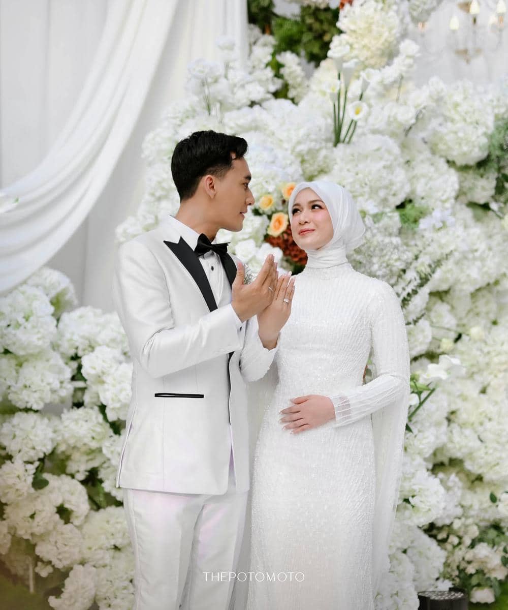 Fakta Pernikahan Dea Annisa dan Mazaki Ahmad