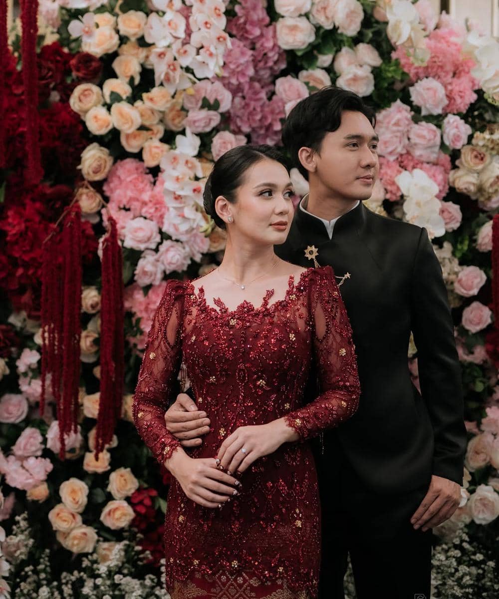 Fakta Pernikahan Dea Annisa dan Mazaki Ahmad