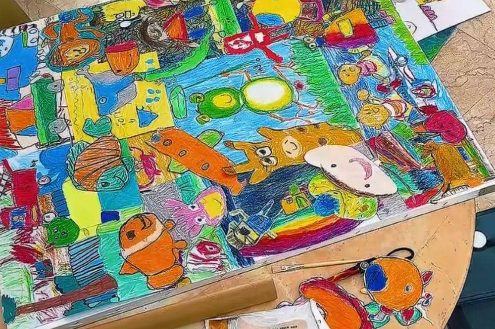 Putri Titian ubah gambar anak jadi hiasan dinding 2