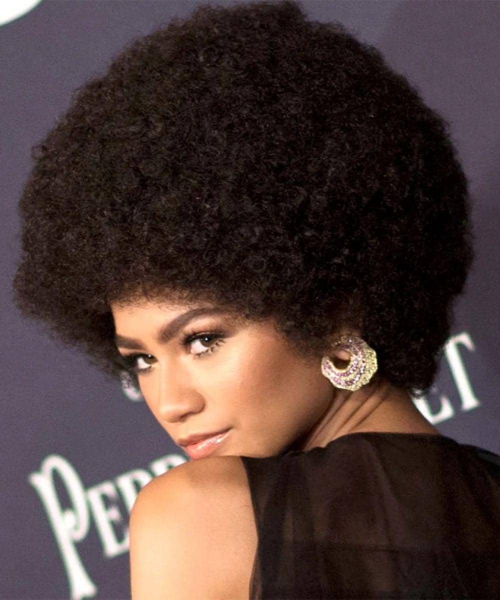 rambut zendaya classic afro
