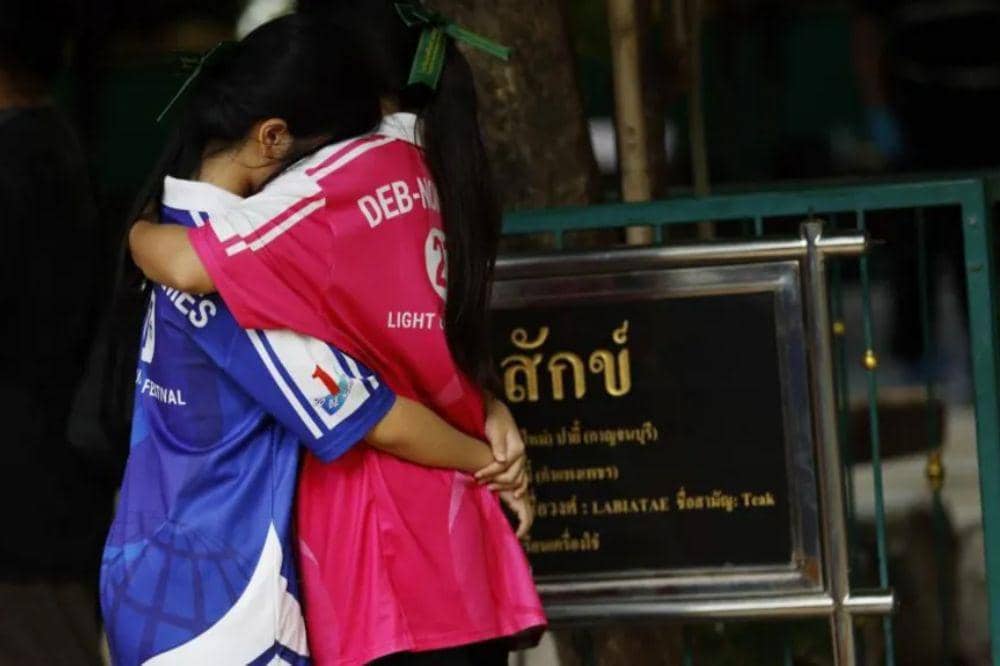 remaja di thailand tembak guru dan teman sekolah