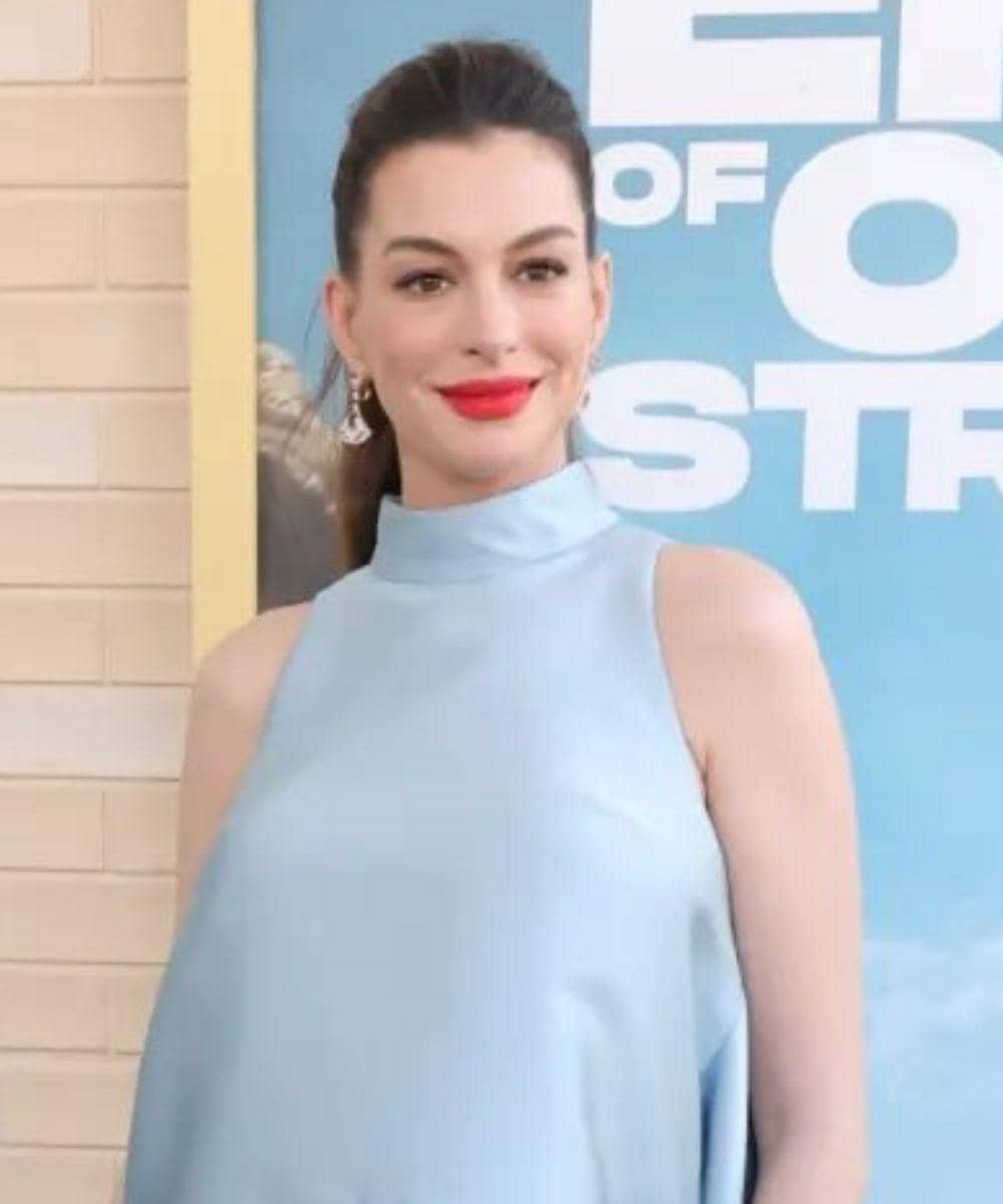 Anne Hathaway merasa lebih tenang dan mindful hamil anak ketiga