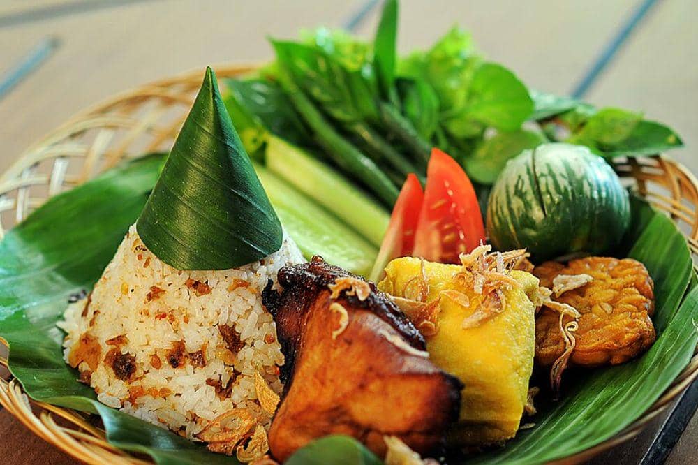 Nasi tutug oncom