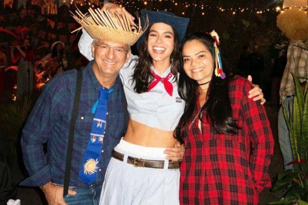Fakta keluarga Bruna Marquezine 1