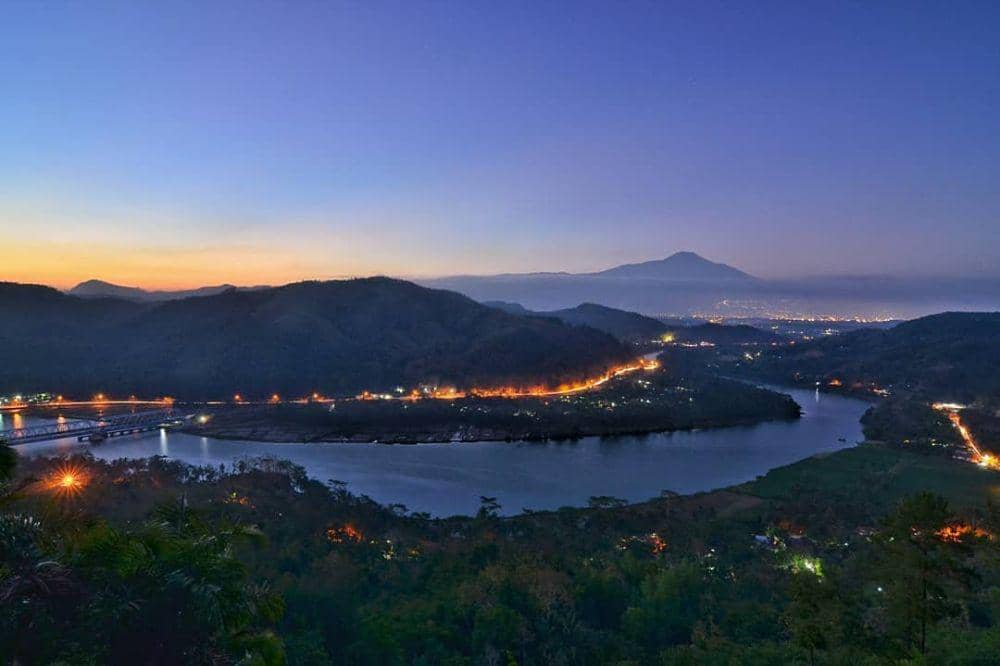 Bukit Watu Meja