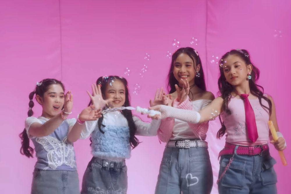 Lirik Lagu 'Berkilau' Glitter 3