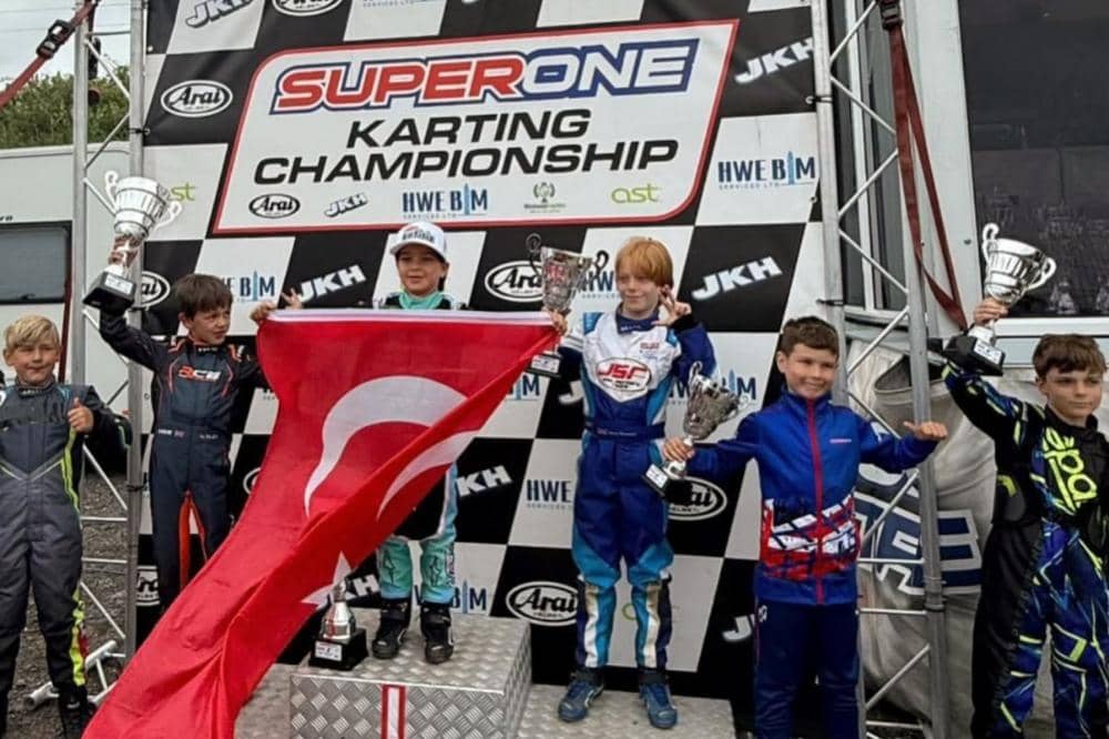 Zayn anak Kenan Sofuoglu sudah akrab dengan dunia motorsport sejak kecil