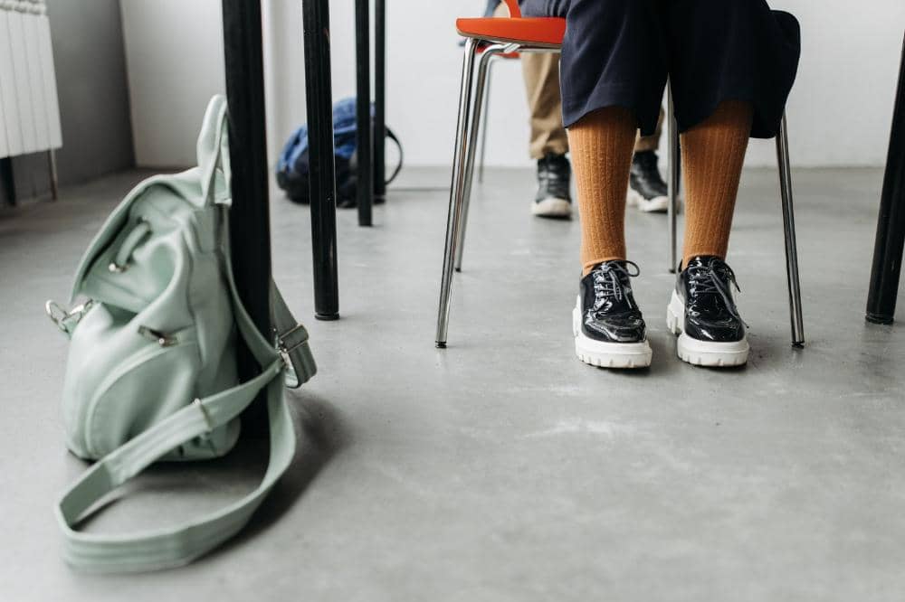 Fakta Kebiasaan Menggoyang Kaki, Baik atau Buruk?