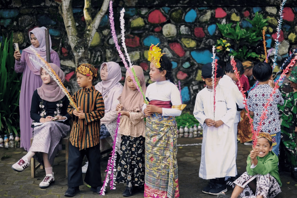 MUI beri peringatan soal pakaian untuk karnaval 17an
