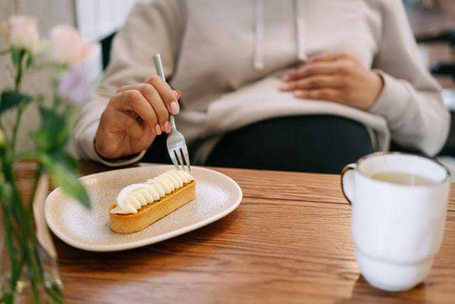 Gerakan Janin Berkurang setelah Makan, Apa Penyebabnya?