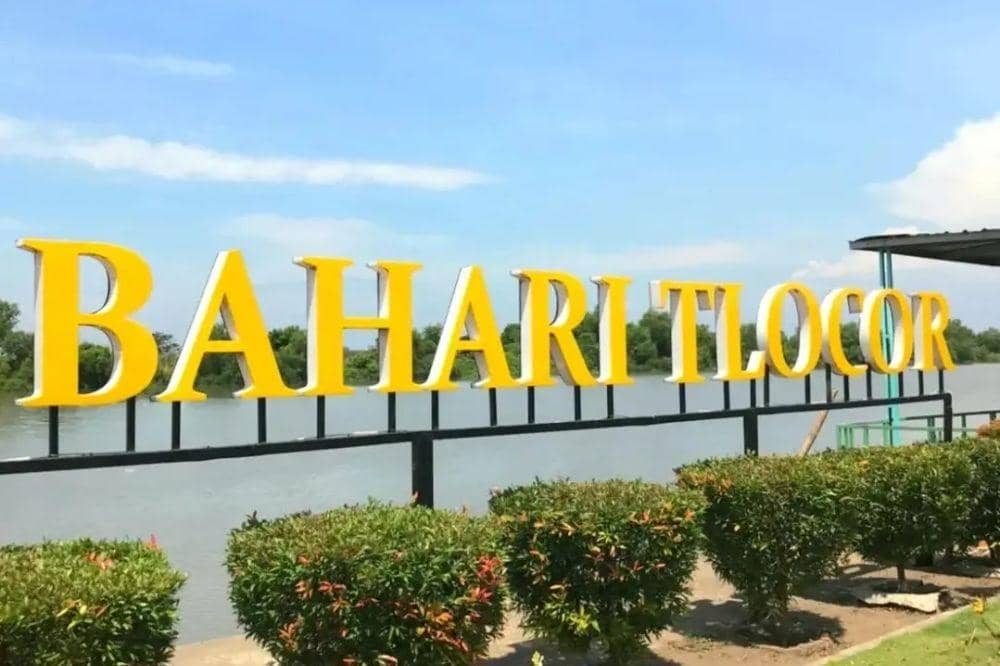 Wisata Bahari Tlocor