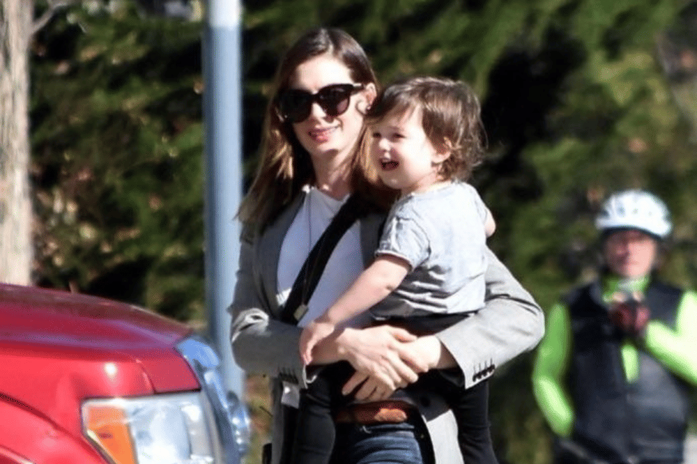 Anak Anne Hathaway