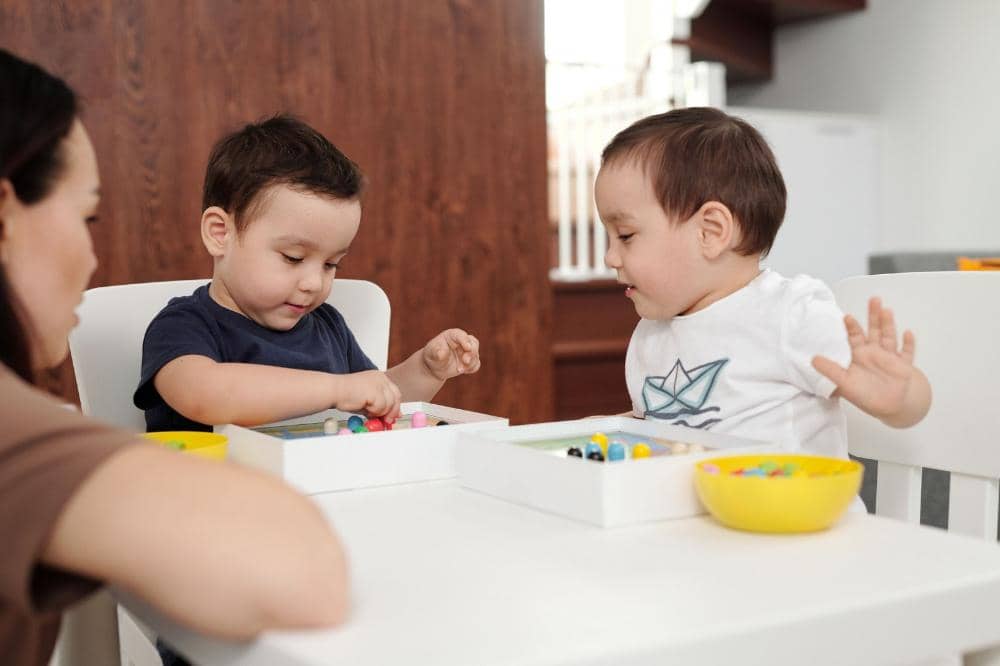 Aktivitas yang cocok untuk anak ENFP membuat projek bersama teman