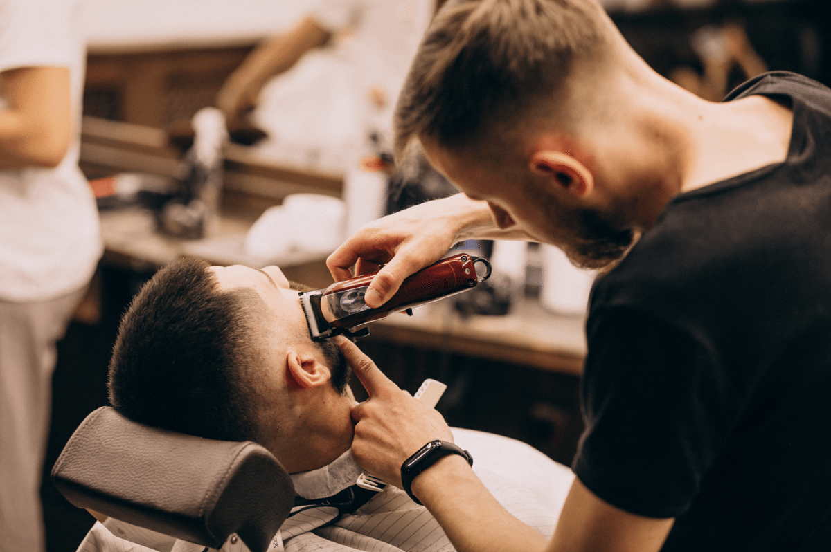 Perbedaan Barbershop dan Pangkas Rambut, Ternyata Sangat Berbeda!