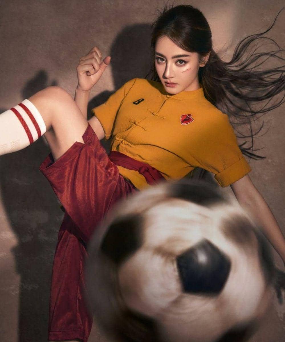 kung fu soccer dilraba dilmurat sutradara stephen chouw