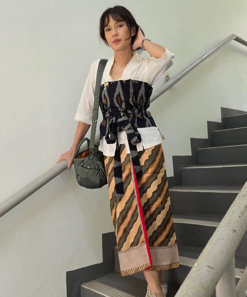 Inspirasi OOTD ala Dian Sastrowardoyo