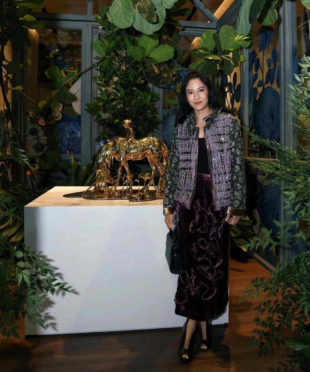 Inspirasi OOTD ala Dian Sastrowardoyo
