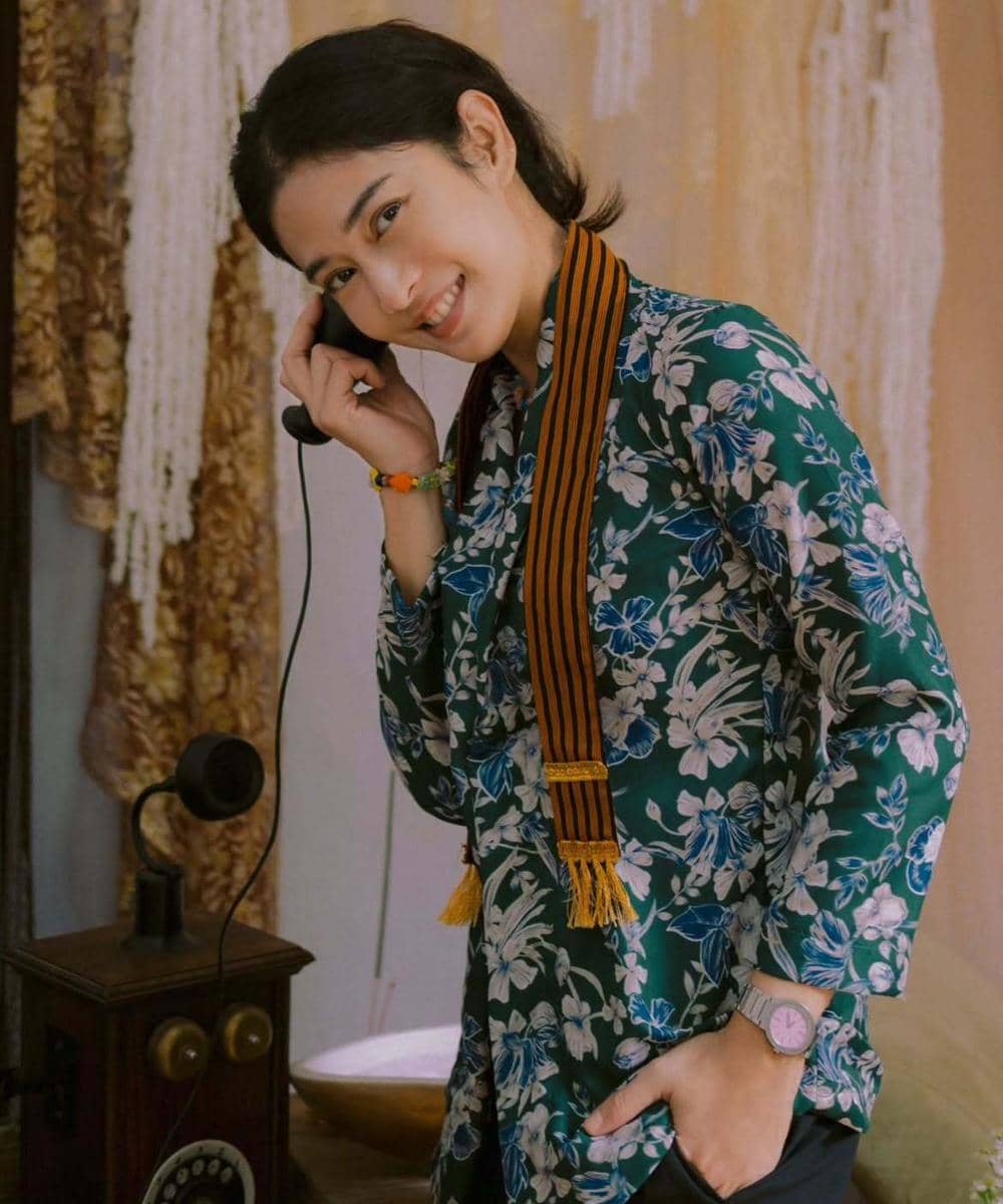 Inspirasi OOTD ala Dian Sastrowardoyo