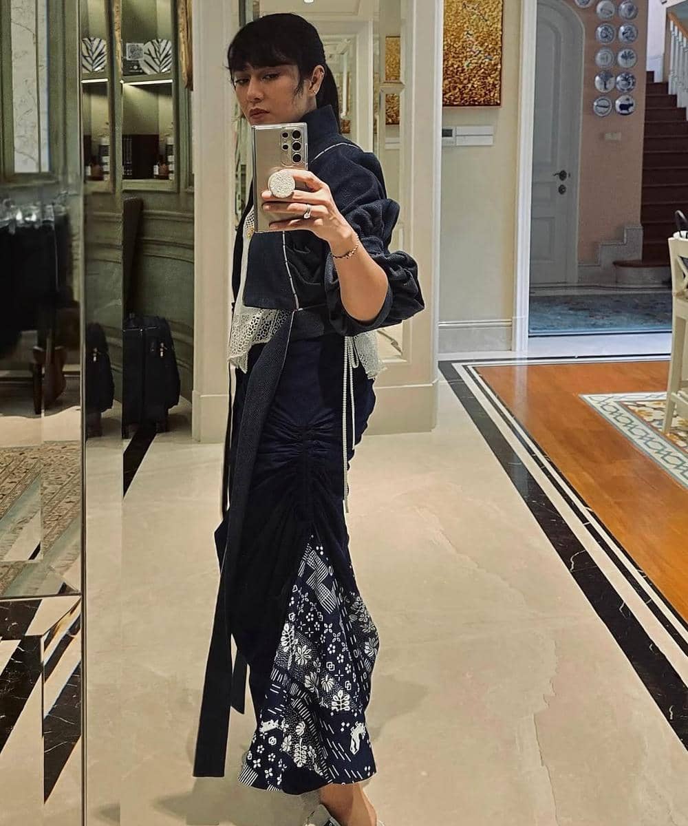 Inspirasi OOTD ala Dian Sastrowardoyo