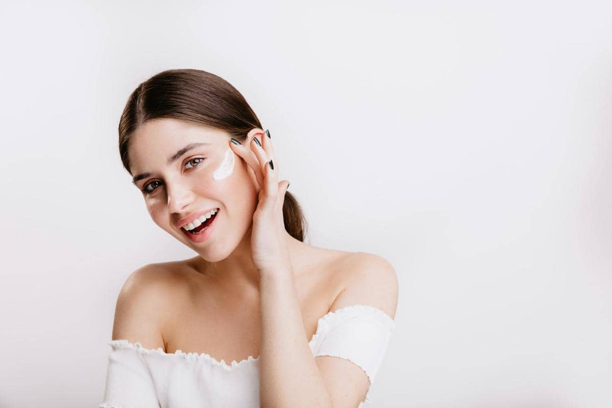 Diet skincare juga dilakukan oleh sejumlah idol dan artis Korea Selatan