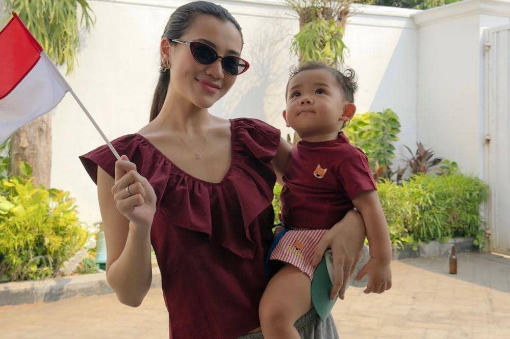 Momen Baby Arash Rayakan Hari Kemerdekaan Indonesia 1