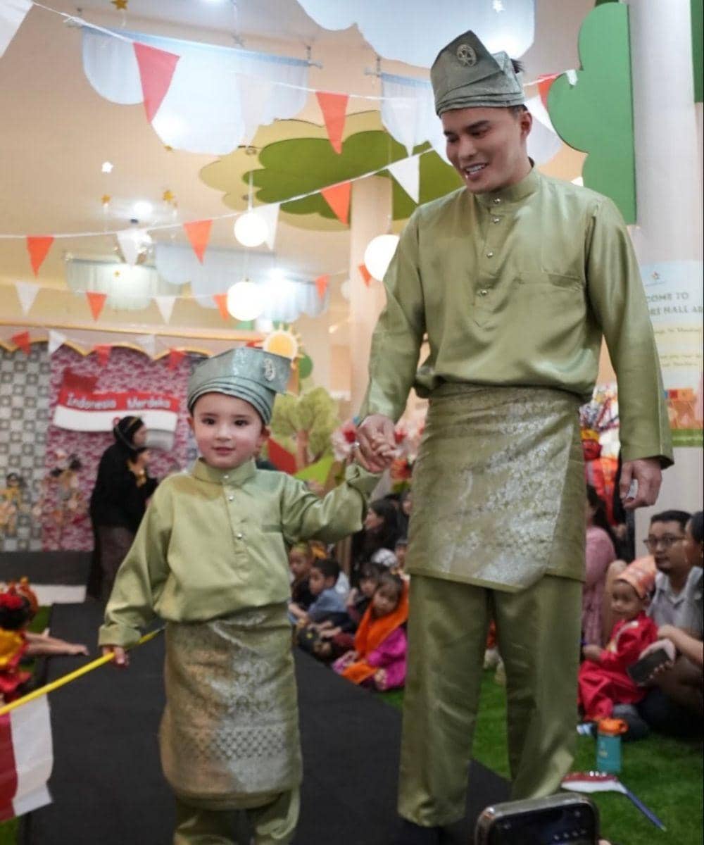 Outfit Adat Melayu Bem Smith Opra 3