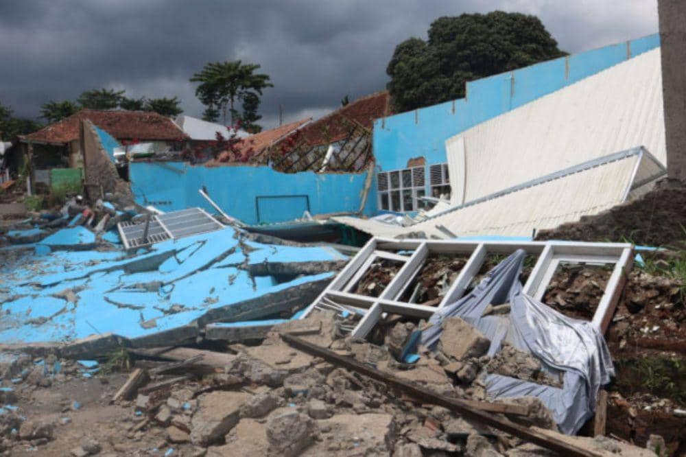 Ibu dan bayi meninggal berpelukan tertimbun reruntuhan gempa NTT