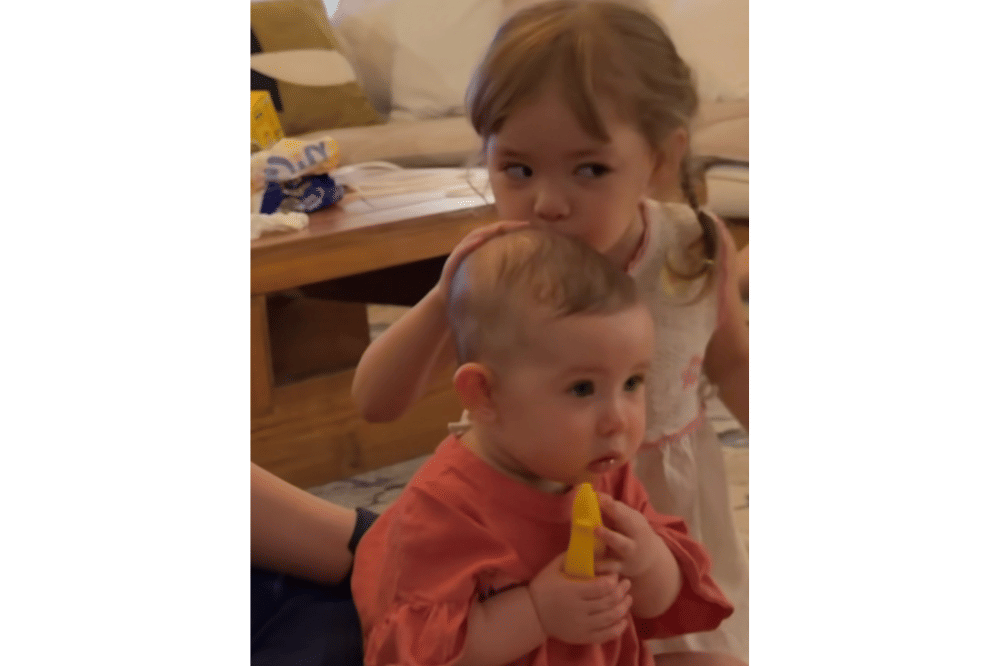 Foto keseruan Kaia dan Kamari playdate
