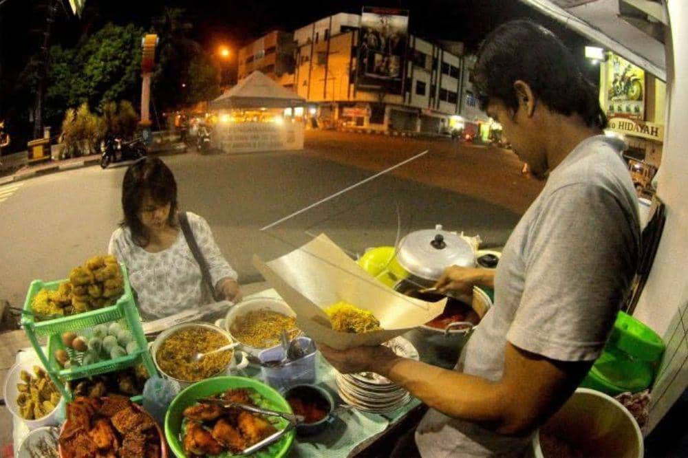Nasi kuning bagadang