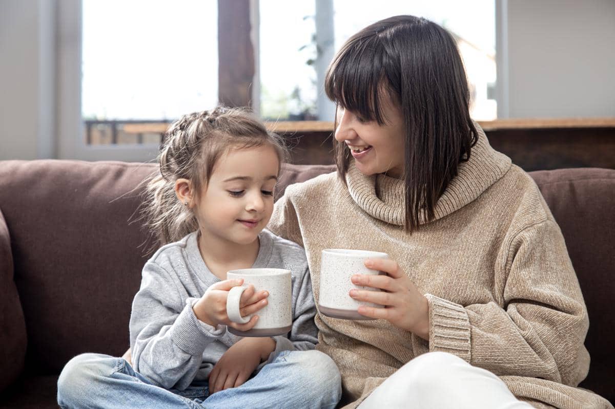 Tips anak minum susu tanpa drama dengan beri penjelasan mengenai manfaat susu