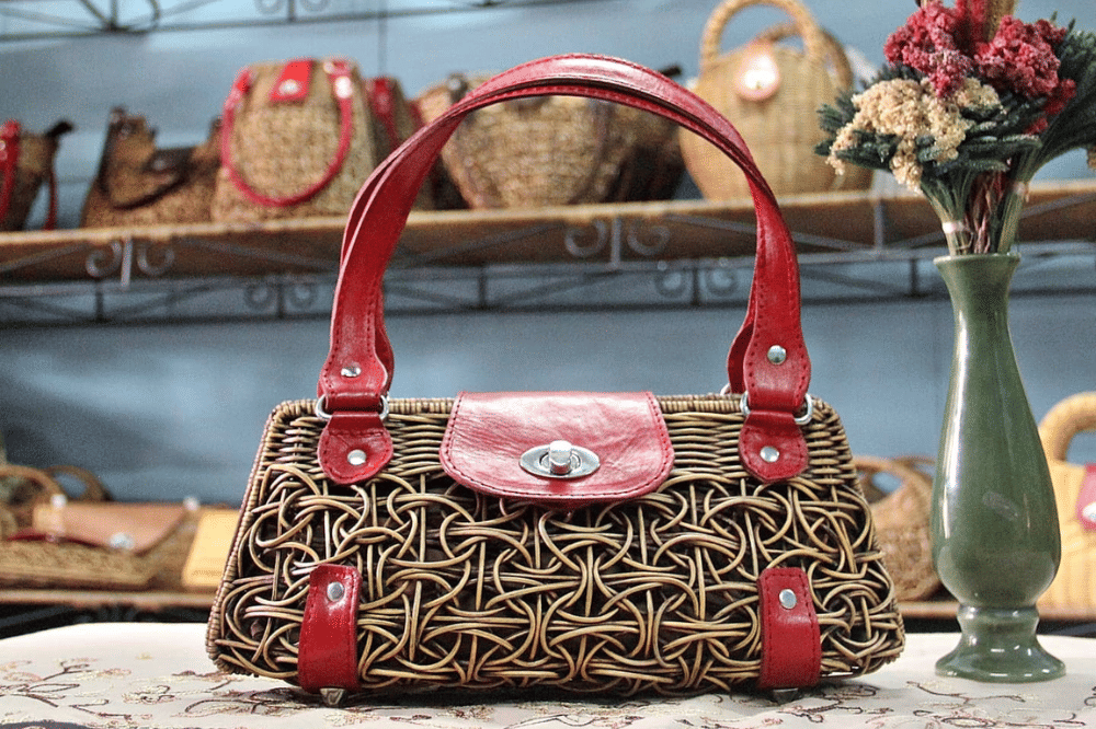 Tas Rotan