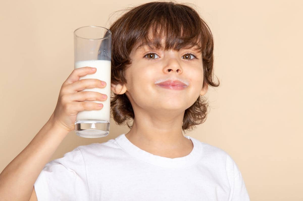 7 Tips Anak Minum Susu Tanpa Drama, Ajak Berkreasi Mengolah Minuman