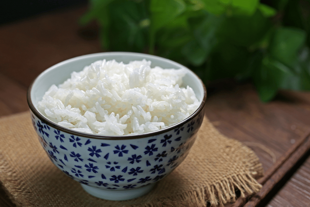 Bolehkah Bayi 9 Bulan Makan Nasi Utuh? Ini Penjelasan Lengkapnya
