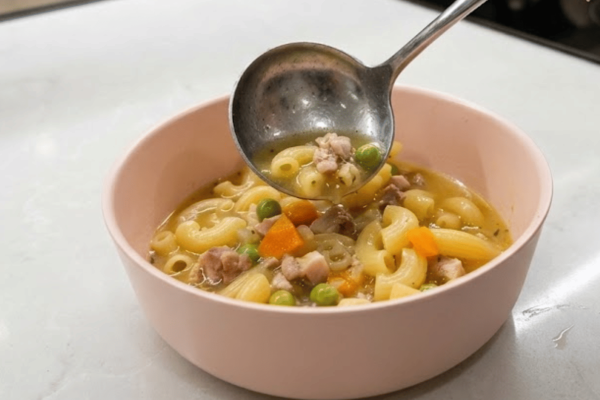 Resep Sup Makaroni yang Bikin Anak Lahap saat Batuk Pilek!