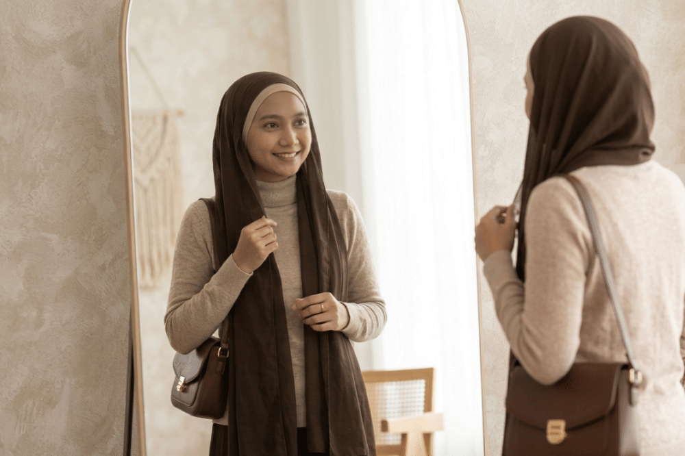 Padukan dengan outfit yang kamu kenakan