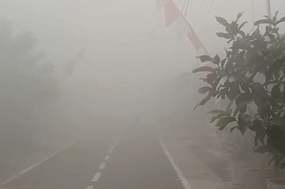 Kabut asap yang sangat tebal menyebabkan 108 sekolah ditutup