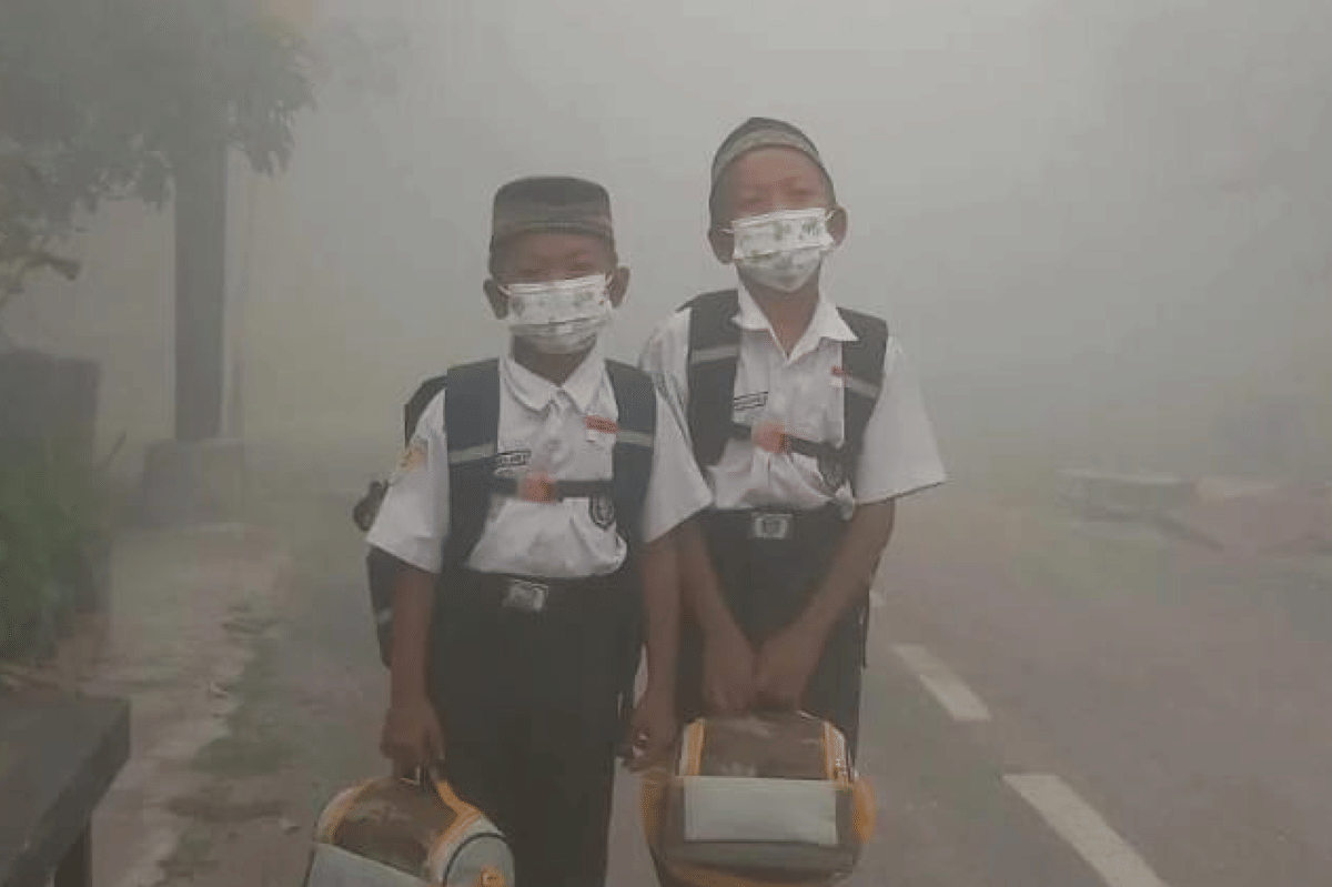 Kabut Asap Karhutla Kalimantan Meluas ke Malaysia, 108 Sekolah Ditutup
