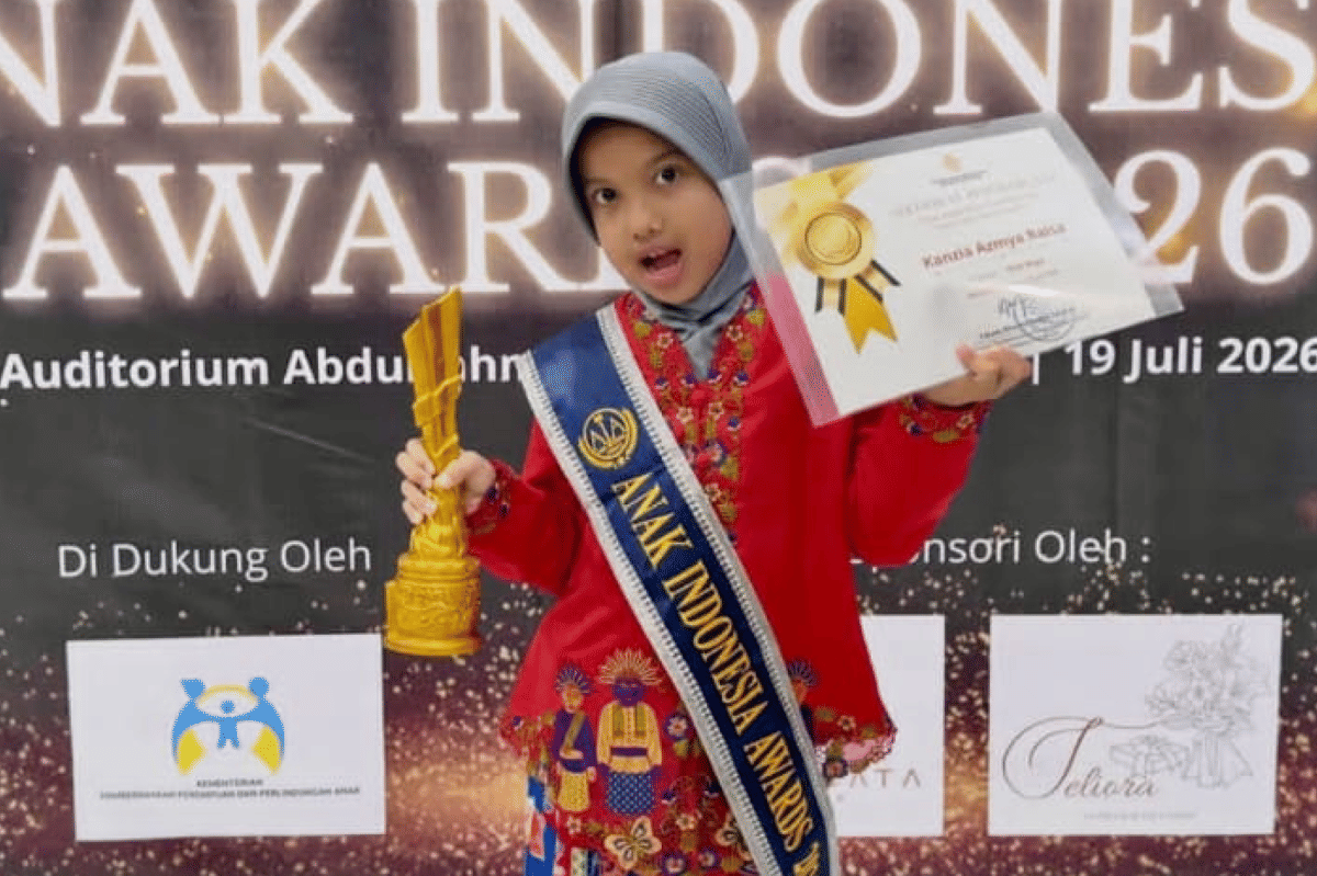 Kanzia berkesempatan mendapatkan award Anak Indonesia 2026