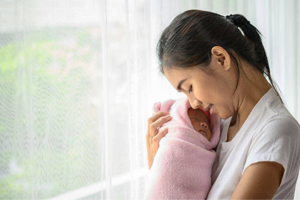 Kenapa Ibu Baru Sering Kehilangan Jati Diri setelah Punya Bayi?