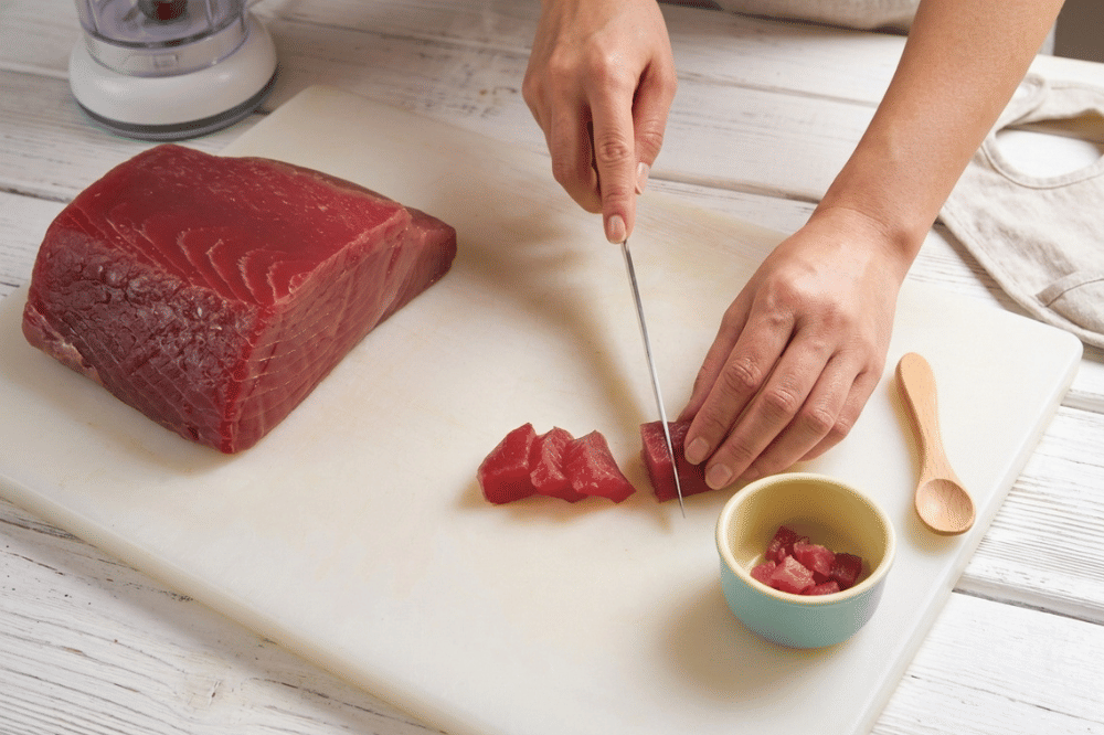 Cara membuat bubur beras merah tuna brokoli