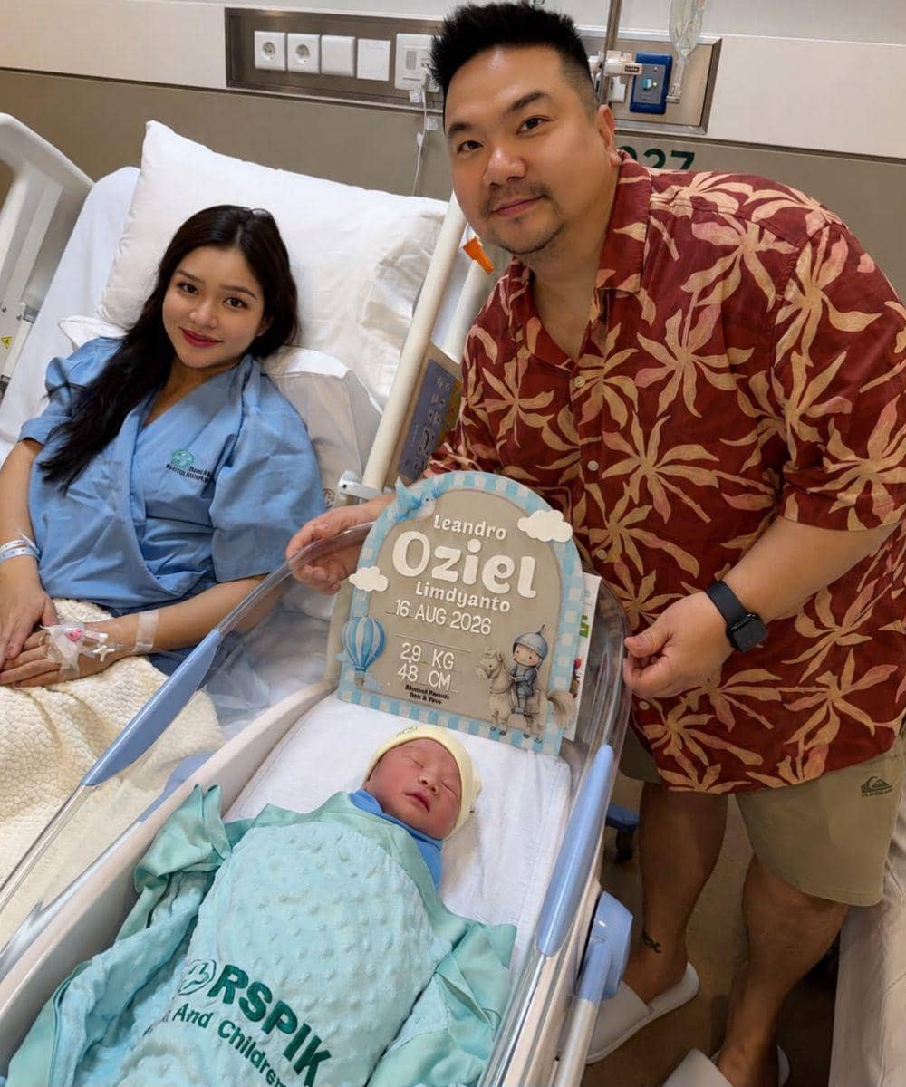 5 Momen Bahagia Nex Carlos dan Istri Dikaruniai Anak Ketiga (1).jpg